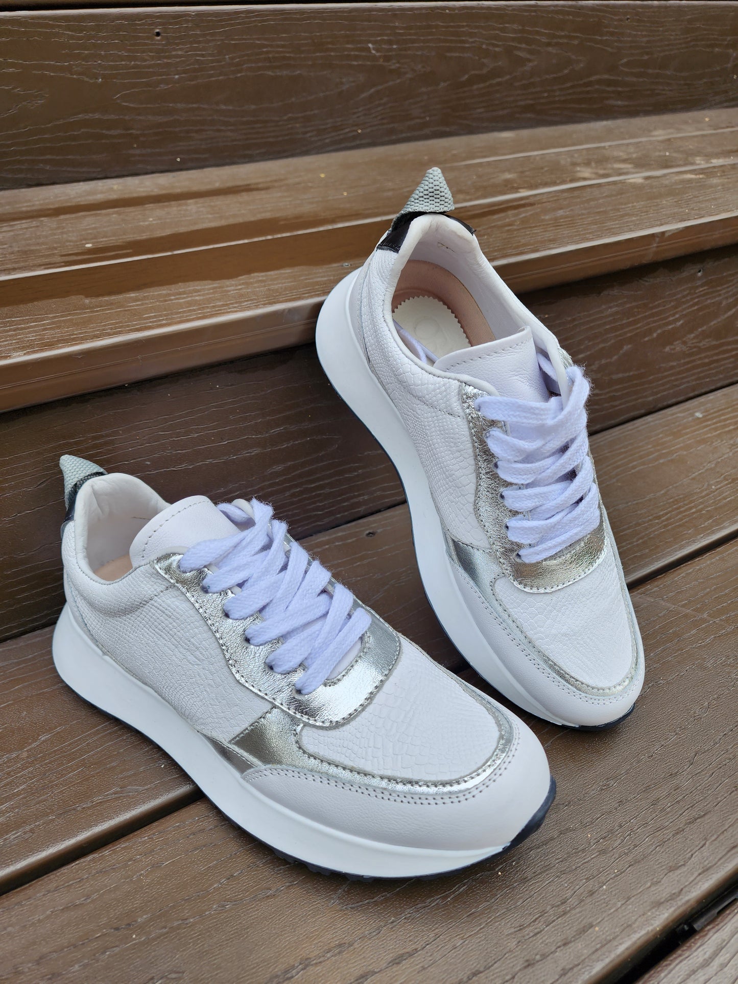 Atenea White