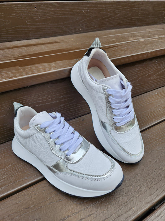 Atenea White