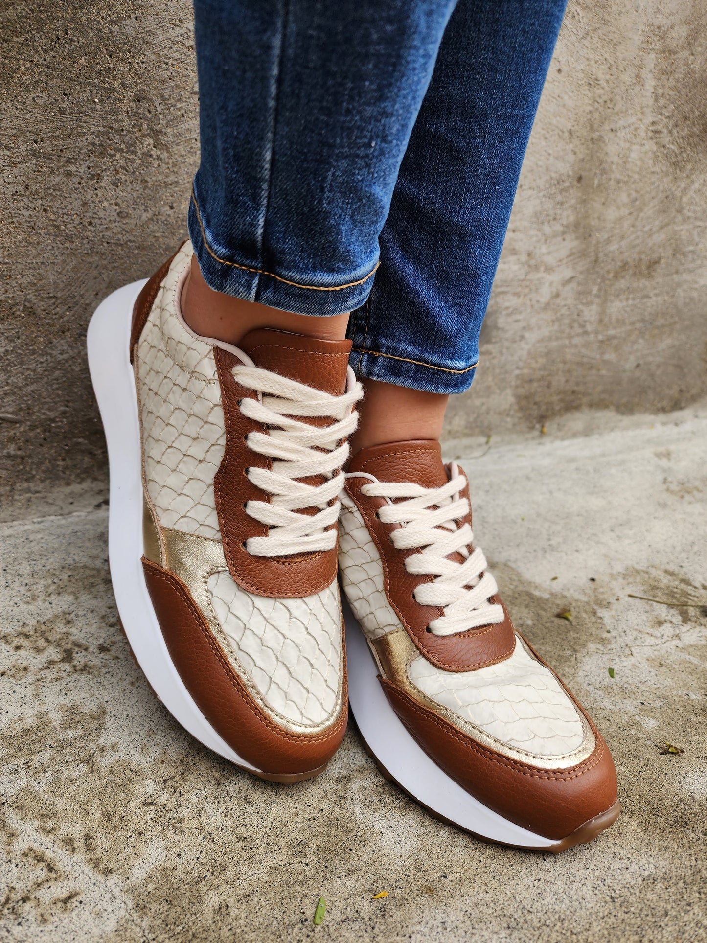 Atenea Camel