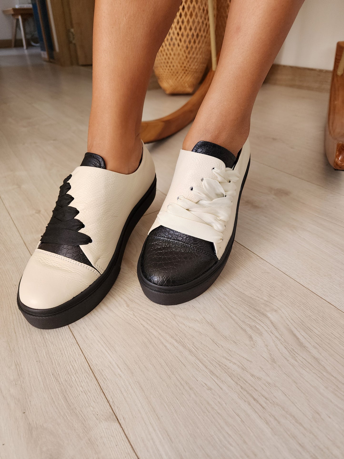 Paris Bicolor White
