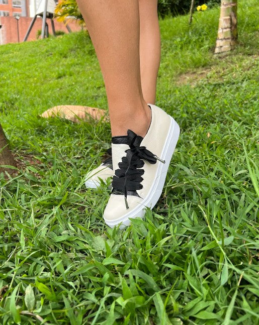 Paris White